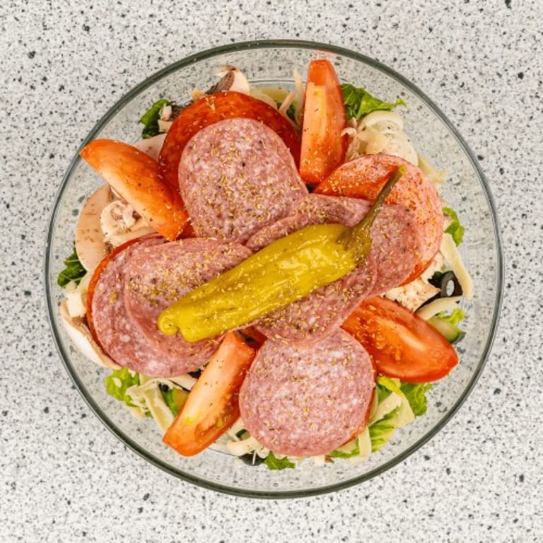 Fresh Antipasto Salad: A Delicious Mediterranean Starter